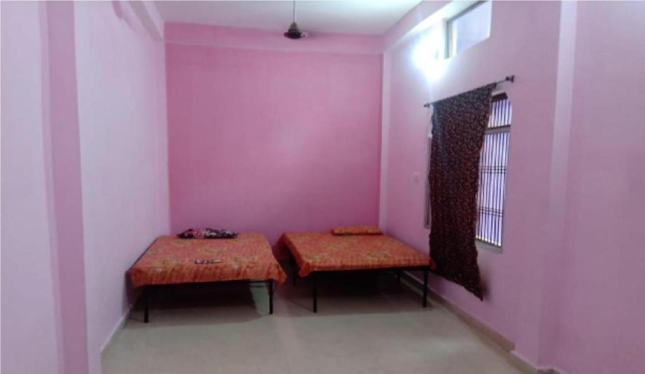 Maheshwari Bhavan By Wb Inn Sitapur Muafi Luaran gambar
