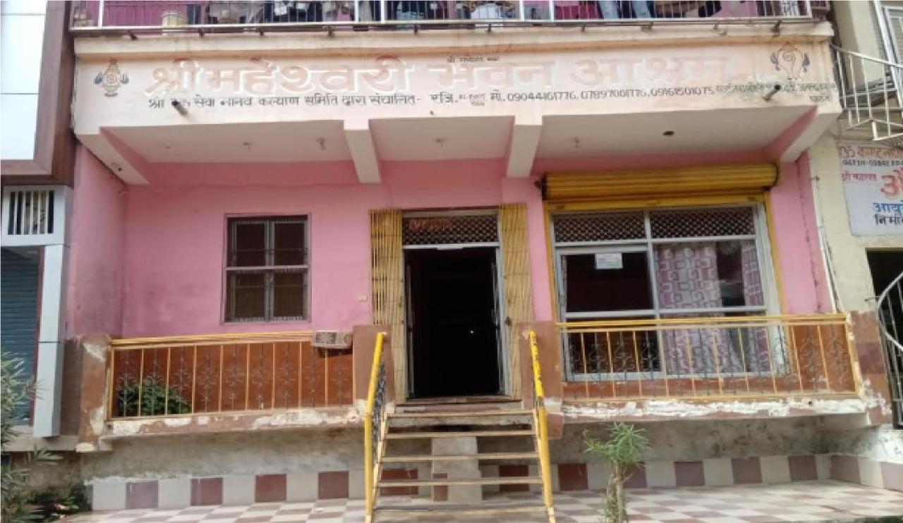 Maheshwari Bhavan By Wb Inn Sitapur Muafi Luaran gambar